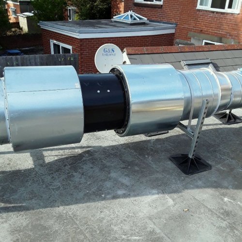 Stainless steel extract canopy by Dolphin Fabrications